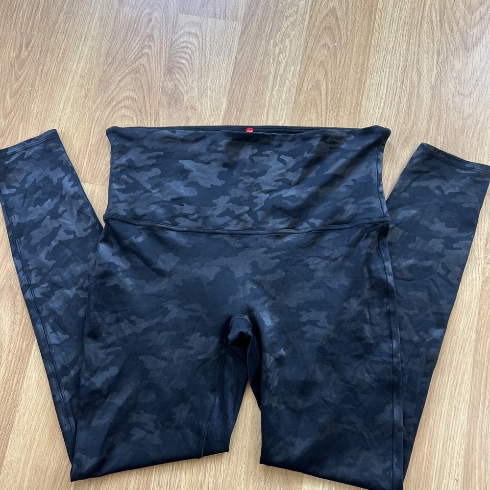SPANX Leggings Women's Sz 1X High Rise Black Camouflage Tummy Control Workout - Picture 11 of 16
